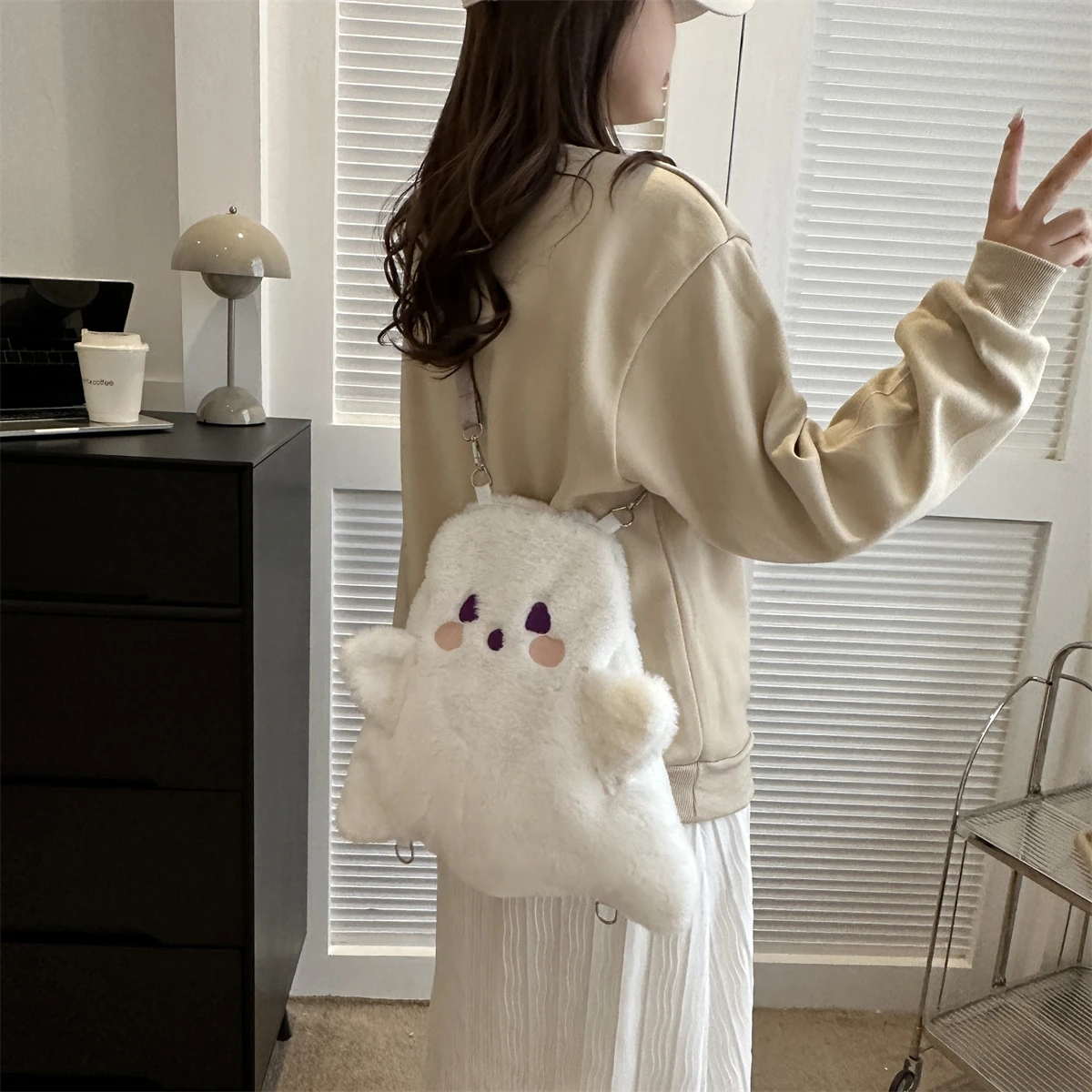 حقيبة ظهر يابانية من القطيفة مخصصة على شكل شبح الهالوين متعددة الوظائف بكتف واحد