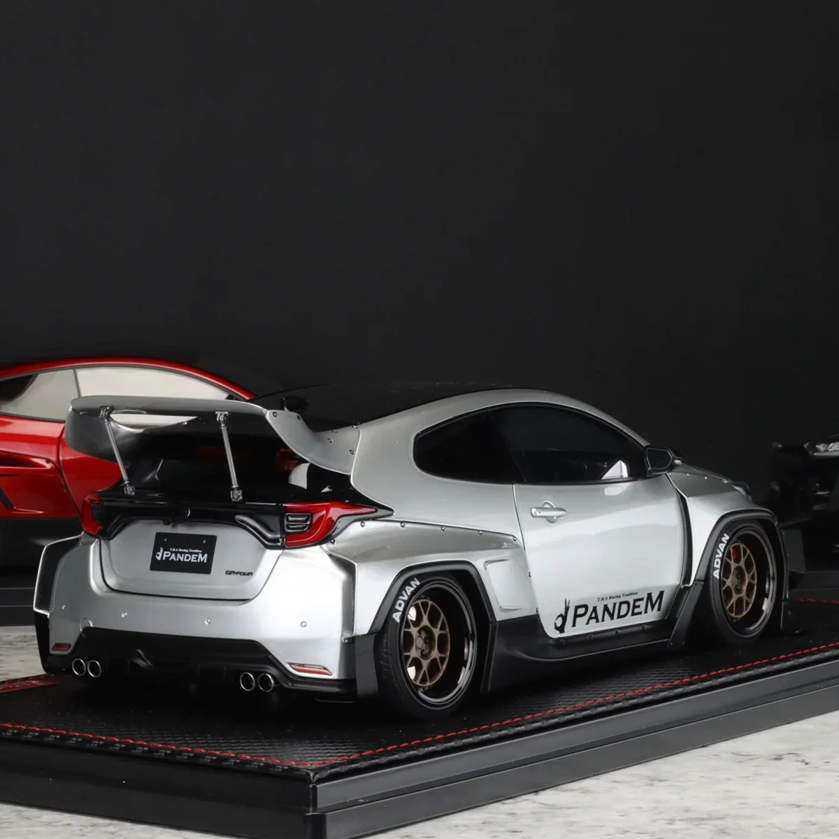 IG 1:18 야리스 PANDEM GR 4BA JDM 시뮬레이션 한정판 레진 메탈 정적 자동차 모델 장난감 선물