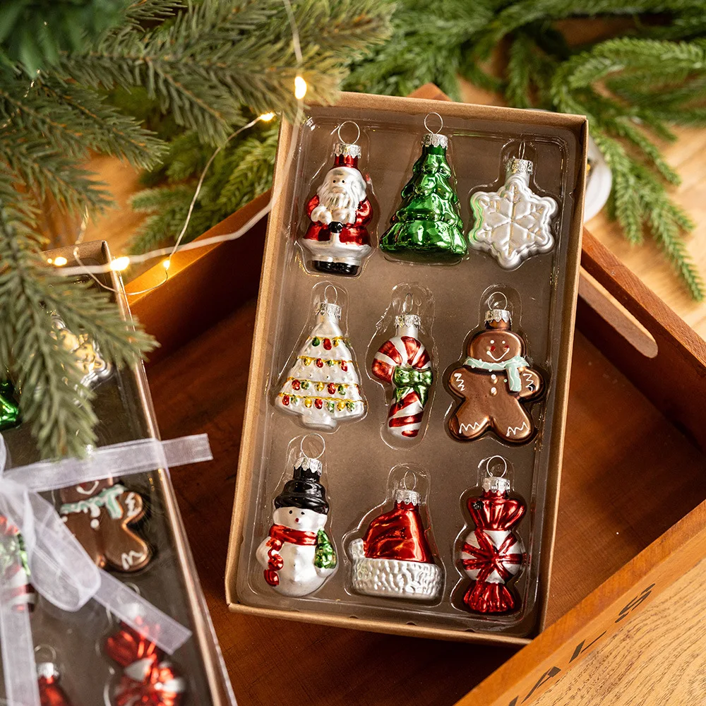 

9Pcs Christmas Decoration Pendant Santa Claus Creative Glass Painting Small Pendant Atmosphere Scene Arrangement Gift Box 2025