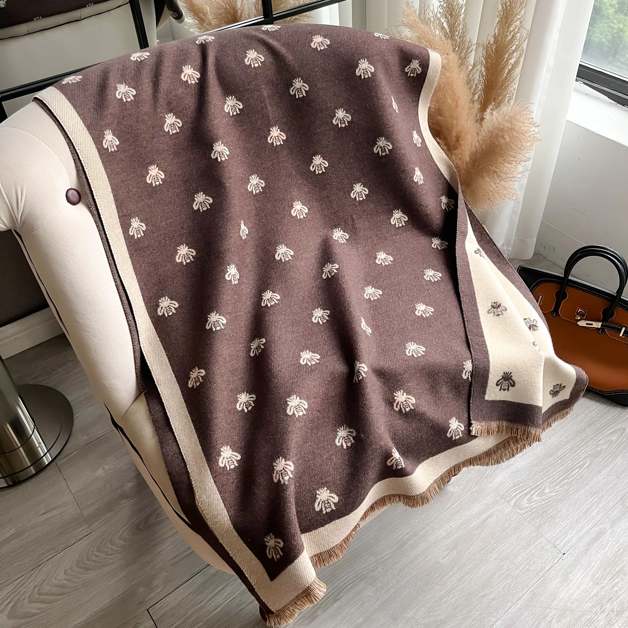 Double Sided Bees Tassel Scarf Mature Imitation Cashmere Warm Shawl Autumn Winter Office Coldproof Windproof Wrapped Scarf