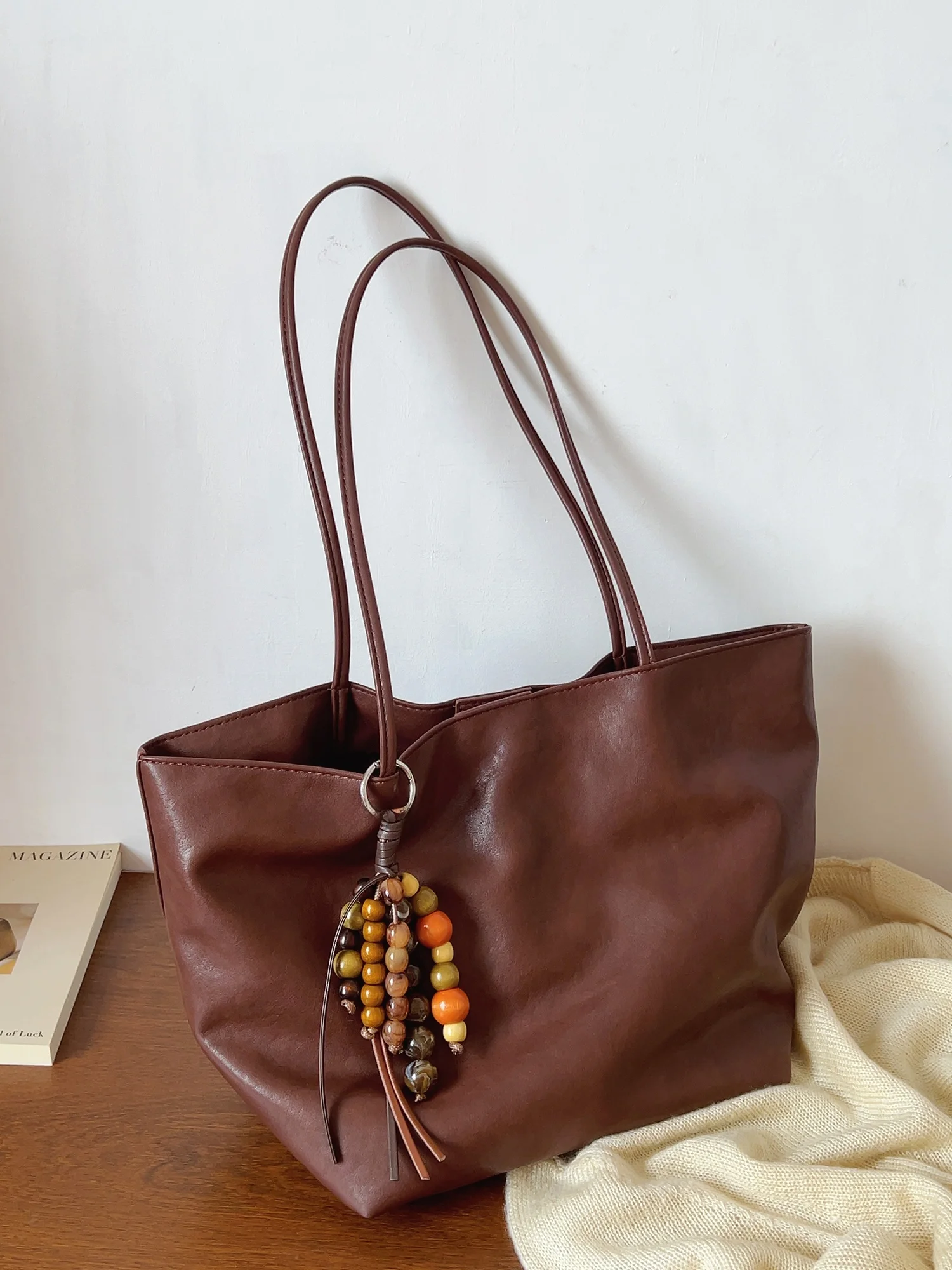 

Ретро-минималистичная сумка-тоут из мягкой кожи, большая вместительная сумка на плечо в стиле Lazy Style, модная сумка для поездок на работу, сумка для покупок