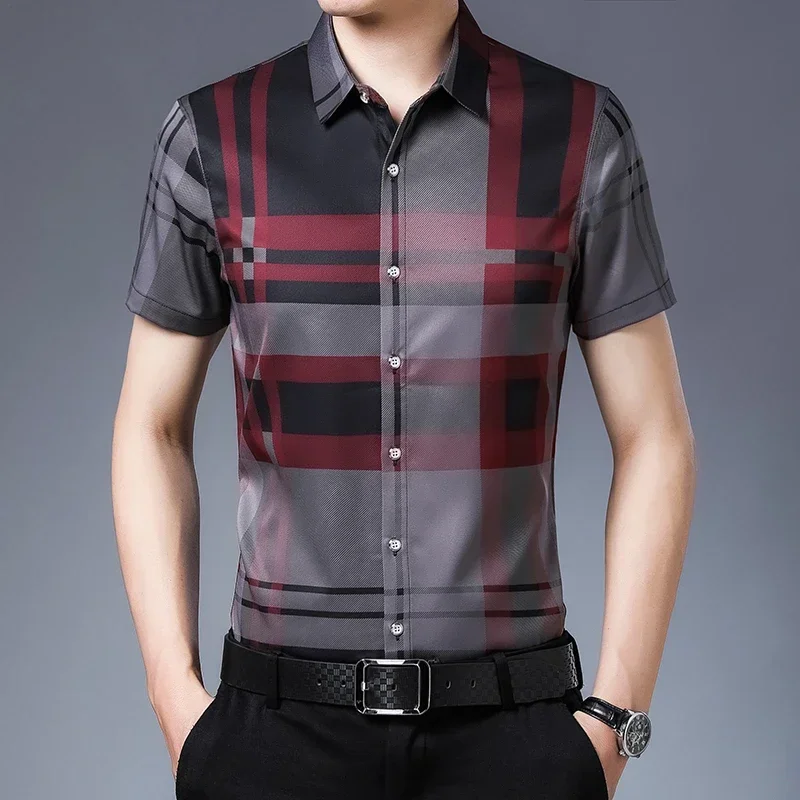 Men\'s Striped Business Casual Short Sleeved Shirt Wrinkle Resistant and Non Ironing Comfortable Top