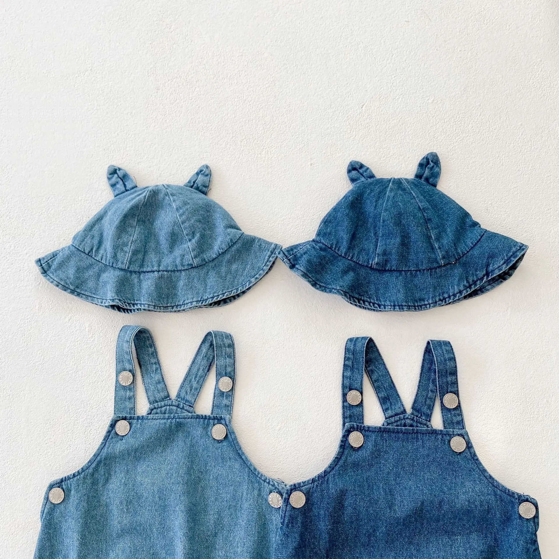 2024 Korean Spring Baby Girls 3PCS Clothes Set Denim Suspender Romper Sun Hat Solid Top Suit Optional Clothing For Newborn Girls