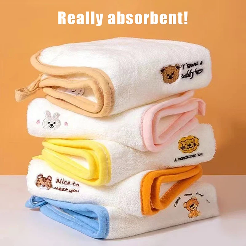 Nuevo patrón de moda, pequeños animales bordados, toallas para niños, toallas cuadradas absorbentes de lana Coral suaves y respetuosas con la piel para bebés