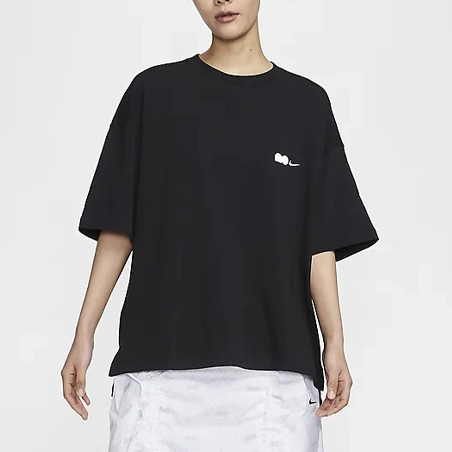 

Nike genuine Naomi Osaka Women's Loose Casual Short Sleeve FV0942-010