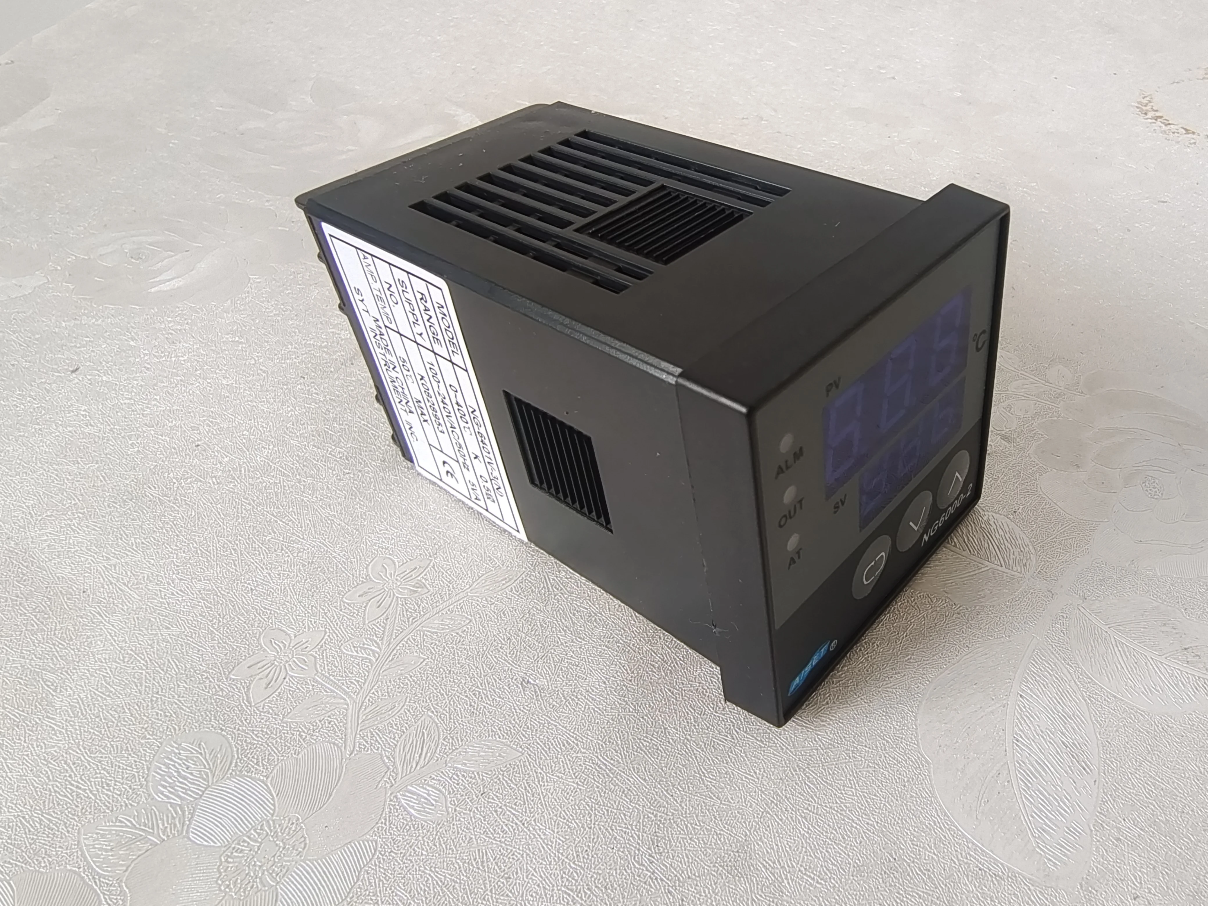 2 PZ AISET NG6000-2 NG6401V-3(N) Regolatore di temperatura di tipo K