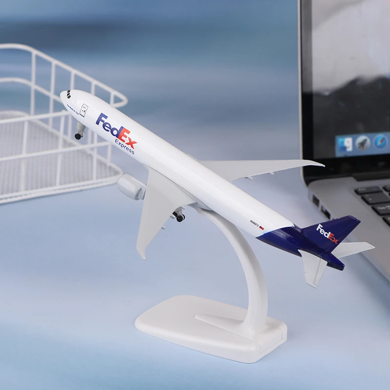 مجموعة نماذج طائرة معدنية مقاس 20 سم من Fedex Express 777؛ تتضمن تروس الهبوط والعجلات. #3