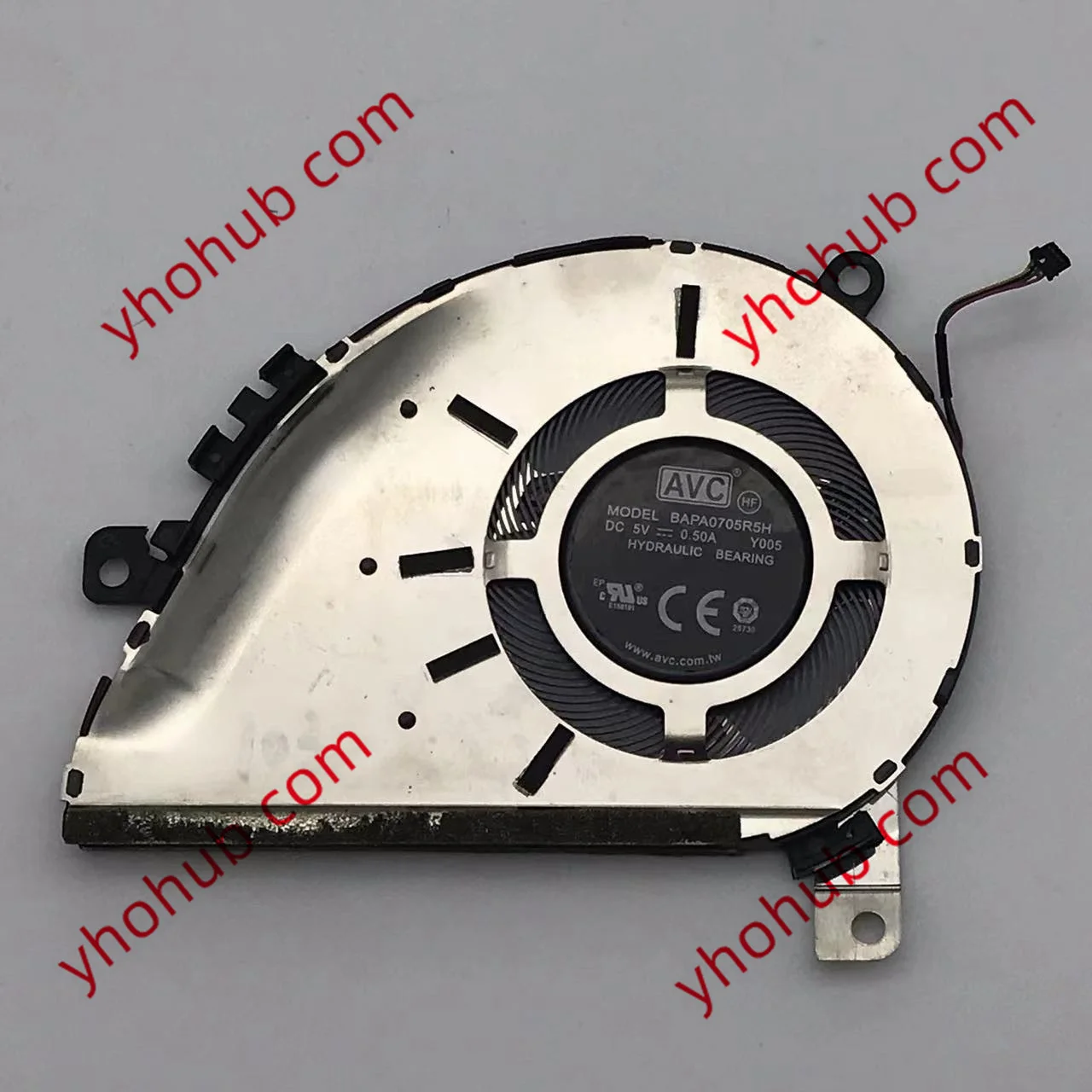 

AVC BAPA0705R5H Y005 DC 5V 0.50A 4-Wire Cooling Fan