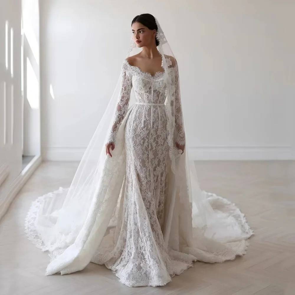 ชุดแต่งงานคอวีหรูหราแบบกำหนดเองพร้อมแขนยาว ชุดเจ้าสาวประดับลูกไม้ที่มีเสน่ห์สำหรับผู้หญิงพร้อมซิป