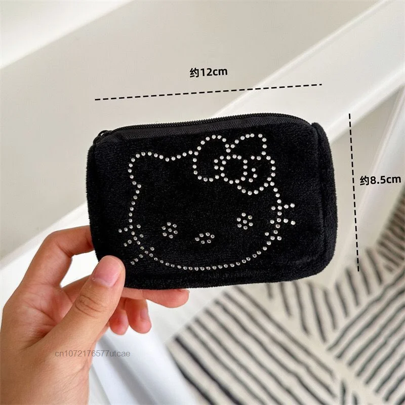 Sanurgente-Portefeuille portable Hello Kitty, sac à clés noir, sacs pour écouteurs portables, mini rangement en peluche, fermeture éclair, dessin