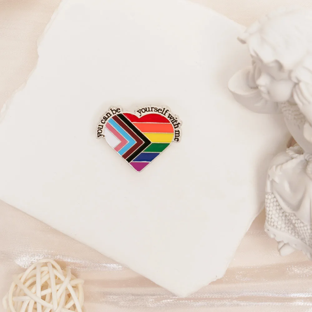 You May Be Yourself with Me Progress Pride Flag Silver Metal Heart Lapel Pin Brooches Badge Rainbow Color LGBTQ Flag Pin 20*25mm