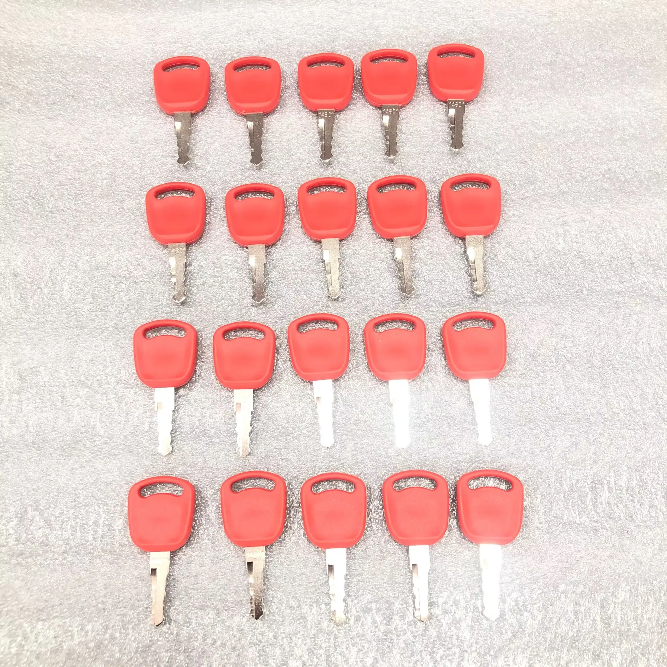 20PCS Ignition Keys 14601 for Case-IH New Holland Ford Tractors 5640 6640 7740 7840 8160 8240 8260 8340 8360 8560 TS100A TS115A