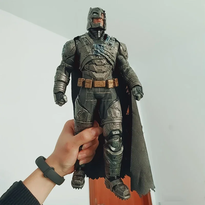 Hot Team Of Prototyping Armored Batman Statue Action Figure Toys 32cm Surprise Children Gift War Damage Version Of The Desktop