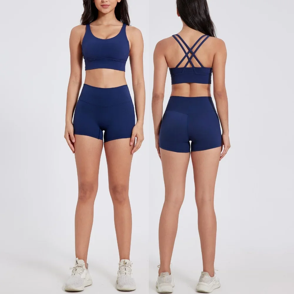 Ensemble de yoga deux pièces pour femme, soutien-gorge dos nu et short taille haute extensible effet seconde peau, idéal pour le fitness et le cyclisme