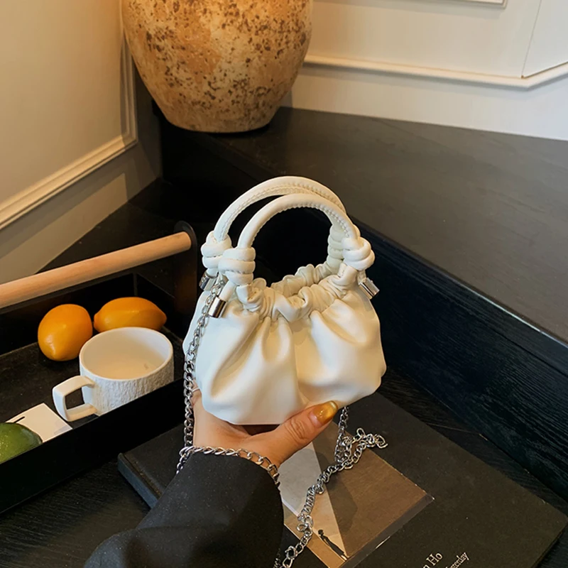 Borsa quadrata piccola portatile in stile coreano da donna Catene moda estiva Borsa a tracolla con rossetto Pochette da festa in morbida pelle