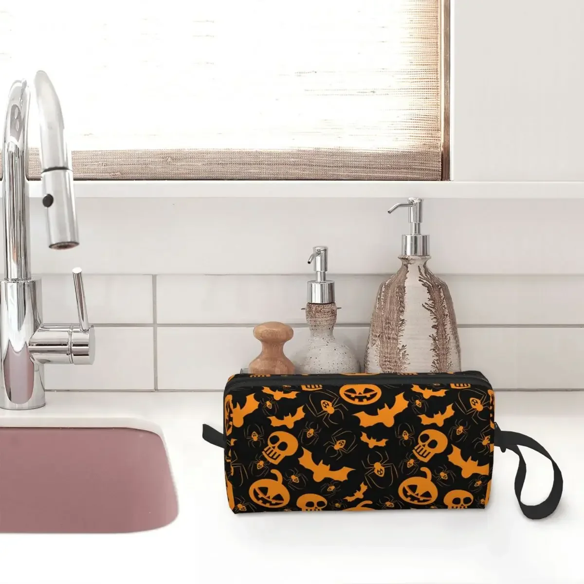 Halloween Cosmetic Bag Women Makeup Bags Pumpkin Bat Skull Cartoon Travel Water Resistant Toiletry Bag Organizer Storage Bag