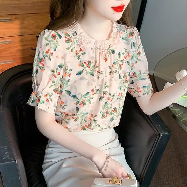

New Style Slim and Versatile Spliced Lace Collar Short-sleeved Top