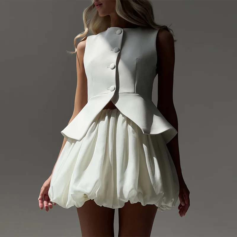 

Женская одежда, лето 2025 года, новый стиль, темпераментный жилет без рукавов, полуюбка с цветочным бутоном, повседневный комплект