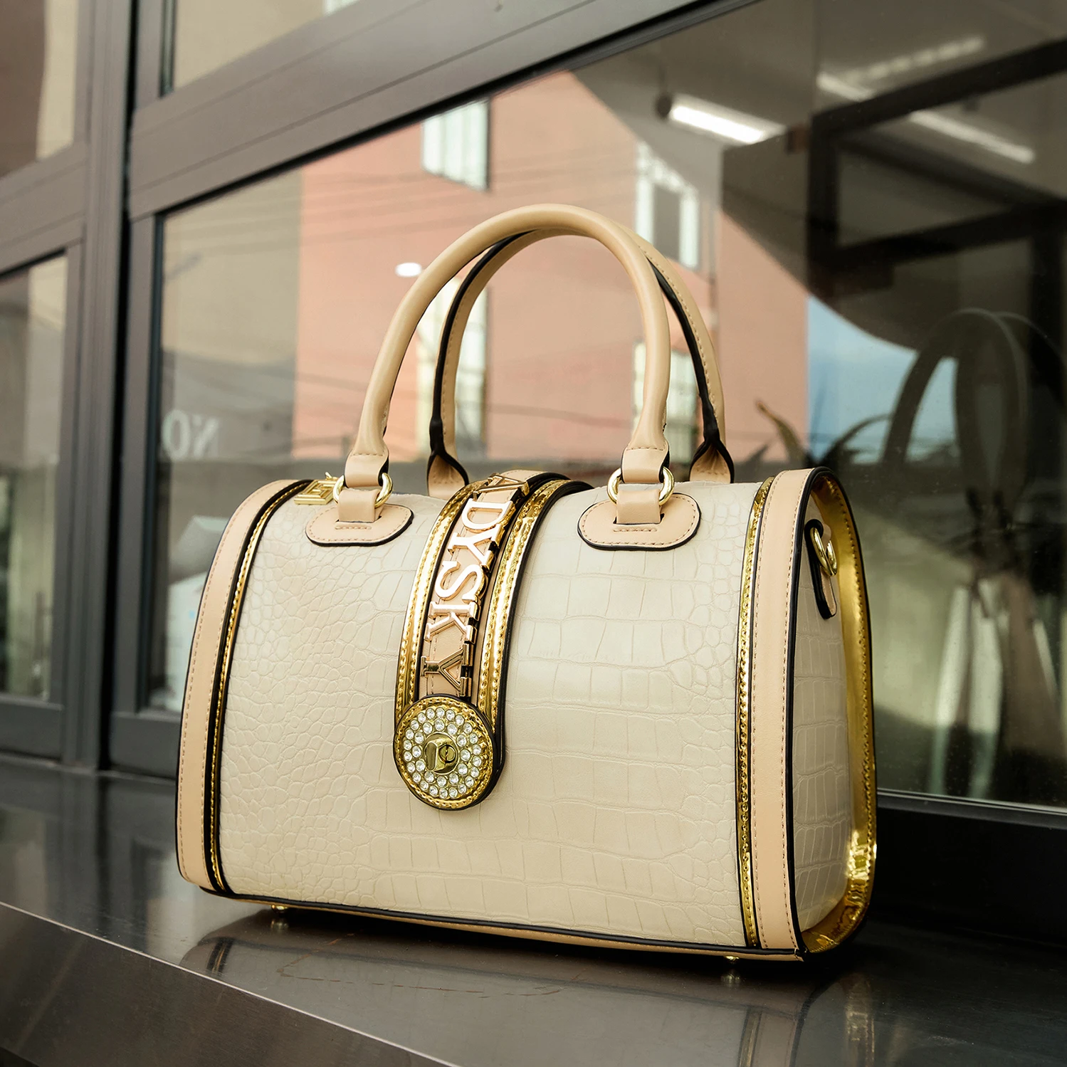 حقيبة يد عصرية من Ladysky للنساء، حقيبة نسائية ذات سعة كبيرة، حقيبة نسائية من أعلى المنتجات مع حرف معدني من مصنع جودة قوانغتشو