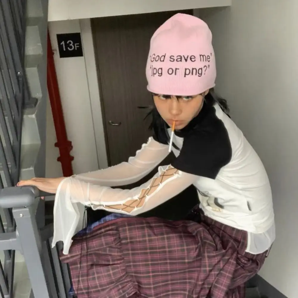 2023 إلكتروني التطريز محبوك قبعة Y2K قبعات صغيرة من الصوف بارد الدفء سدادات حماية الأذن قبعة النساء #6