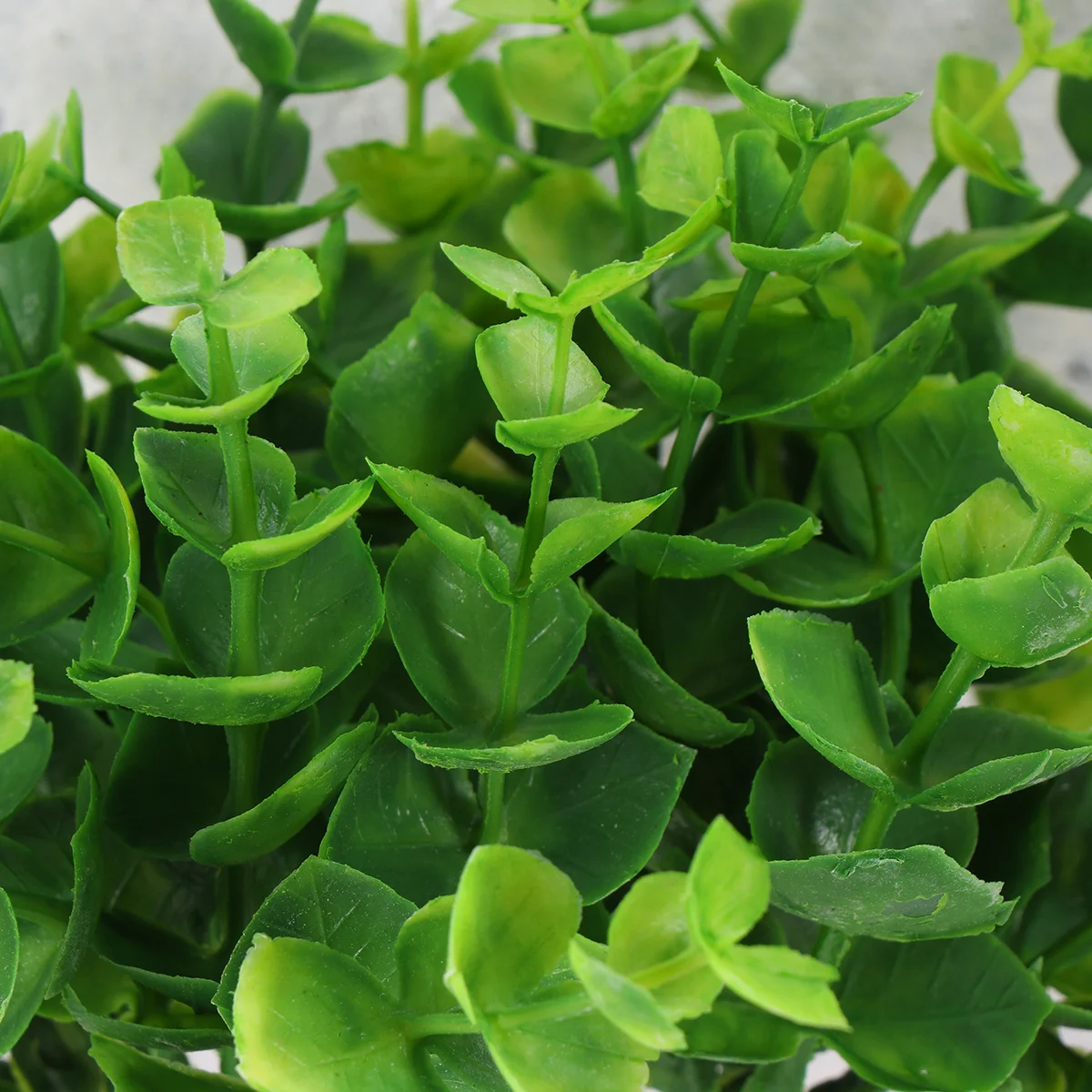 

12Pcs Artificial Eucalyptus Leaves Lifelike Green Plant Premium Material Perfect for Wedding Home Decor Centerpiece