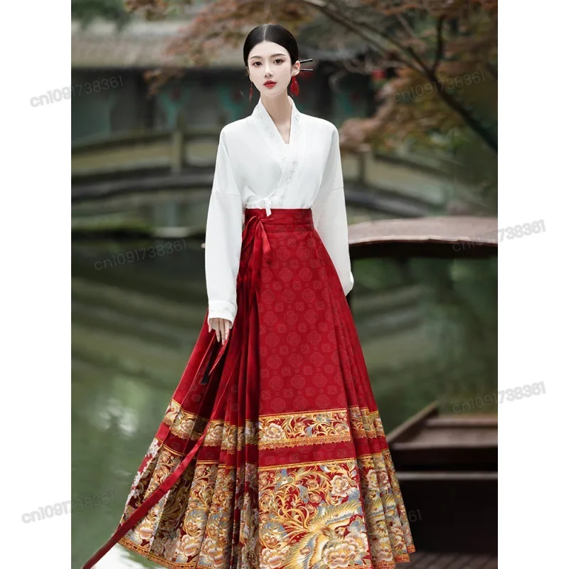 Chinese national style white Hanfu red horse dress new wedding dress skirt set festive two-piece set