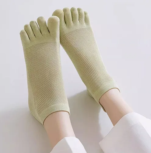 Imagen 2 del producto 2025 nuevo verano calcetines de 5 dedos para mujer calcetines cortos de malla transpirable Color caramelo calcetines de punta abierta para mujer calcetín de cinco dedos de alta elasticidad