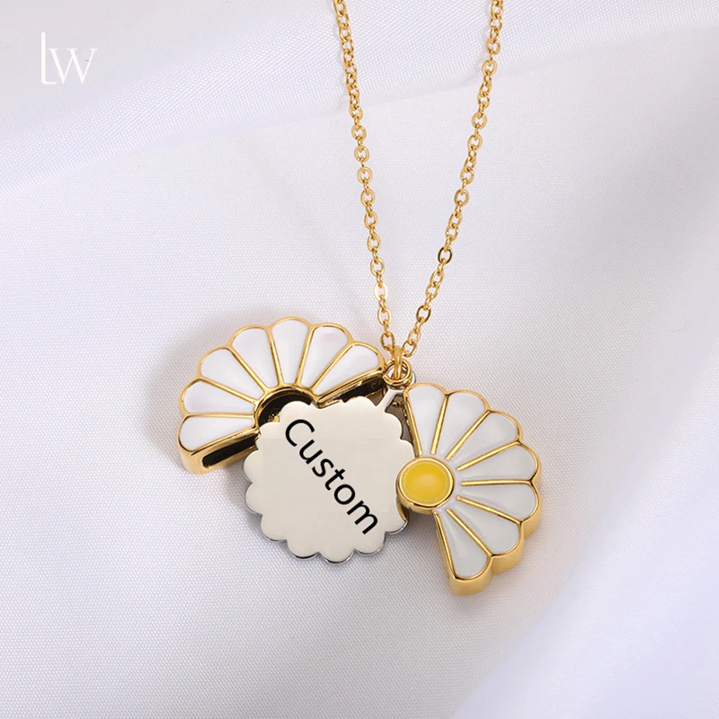 

Custom Engraved Name Daisy Flower Locket Necklaces for Women Personalized Text Locket Necklaces Birthday Gifts for Girls