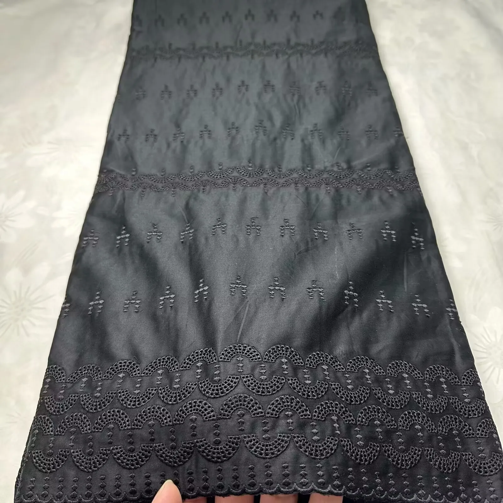 

2025 High End Satin Menswear Swiss Polish Lace Fabric Hot Sale African Nigerian French for Groom Wedding Party Sewing Dresses