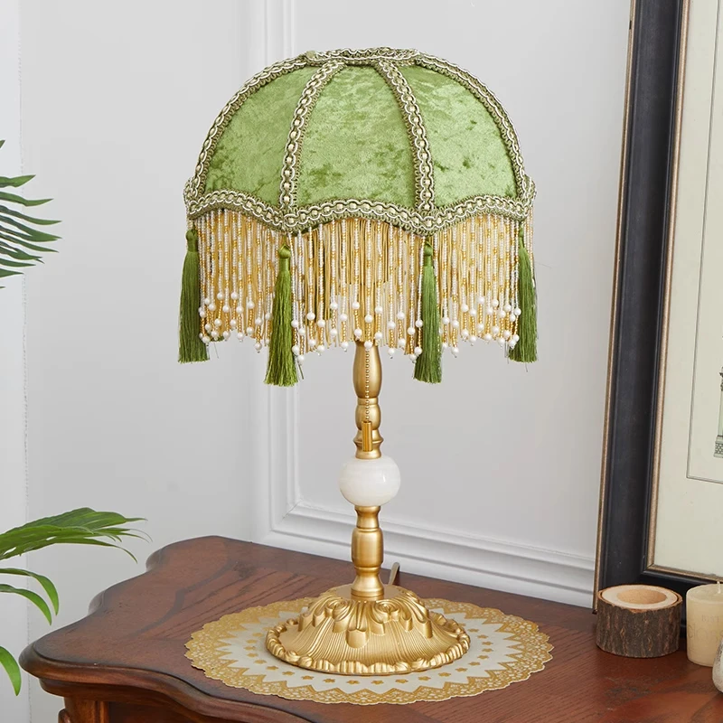 French Retro Tassel Table Lamp for Bedroom Vintage Green Fabric Desk Lamps Bedside Living Room Decor Night Stand Light Fixtures