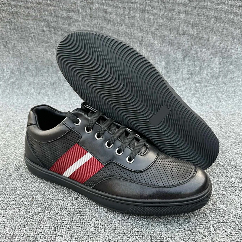 Designer Brand Black Low-top Paneled buffed and Grained Perforated calfskin Sneakers Classic striped casual shoes