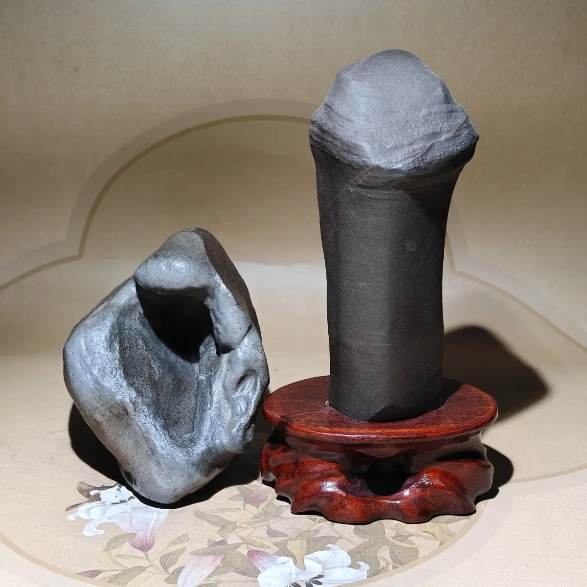 Boutique mud and stone pictographic stone rough stone ornament