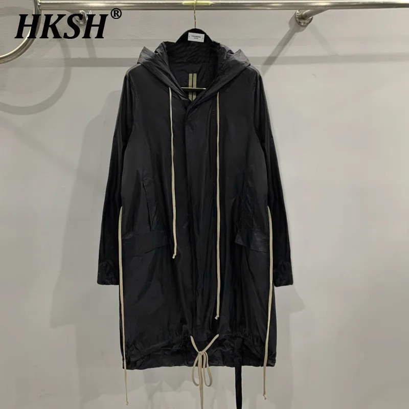 HKSH Spring Summer Men\'s Tide Dark Trench Hooded Windbreaker Casual Thin Zipper Loose Side Sewn Pockets Solid Color Coats HK2043