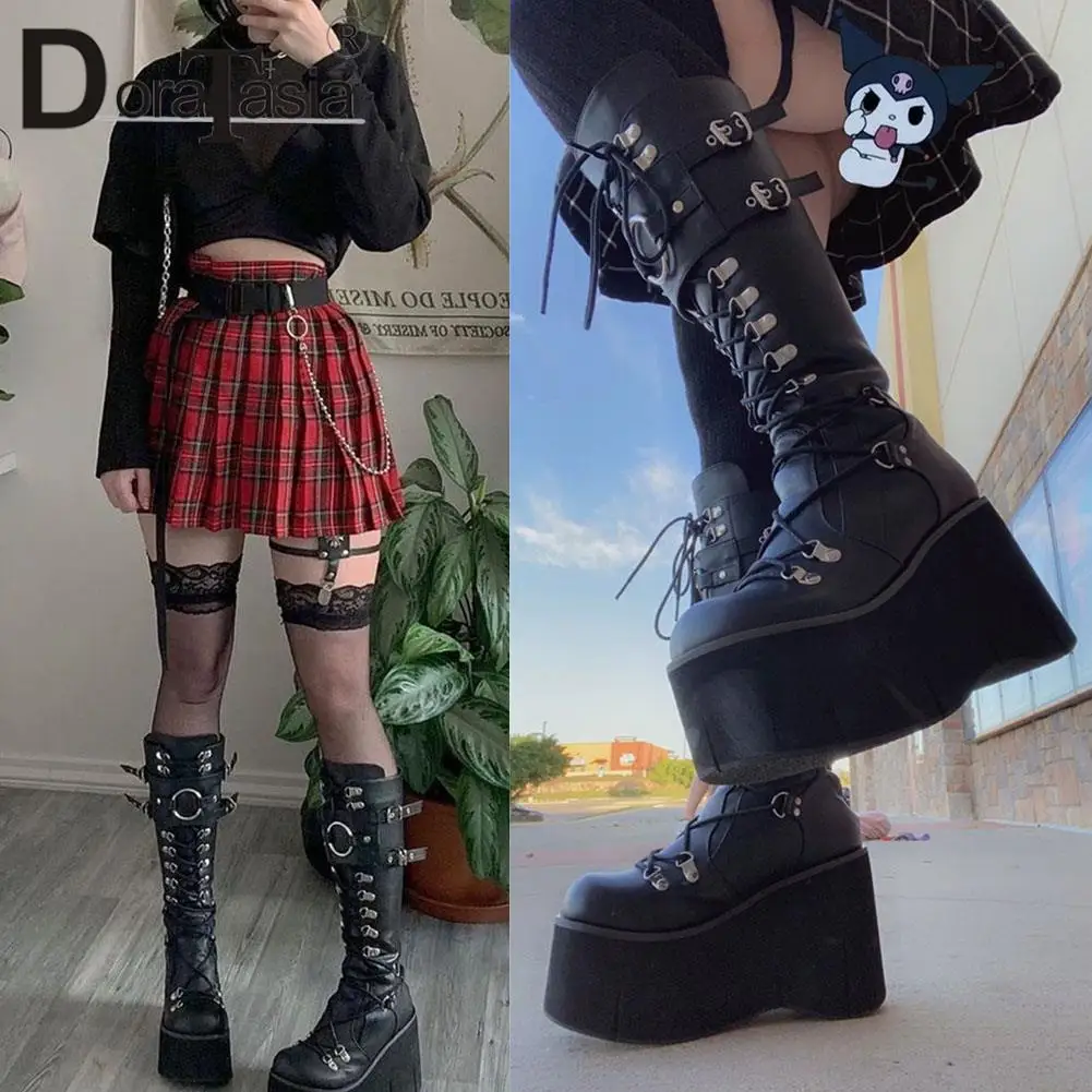 Brand New Female Goth Platform Stivali lunghi Moda Fibbia Punk Lace-up Zeppe Tacchi alti Stivali da donna Street Cosplay Scarpe da donna