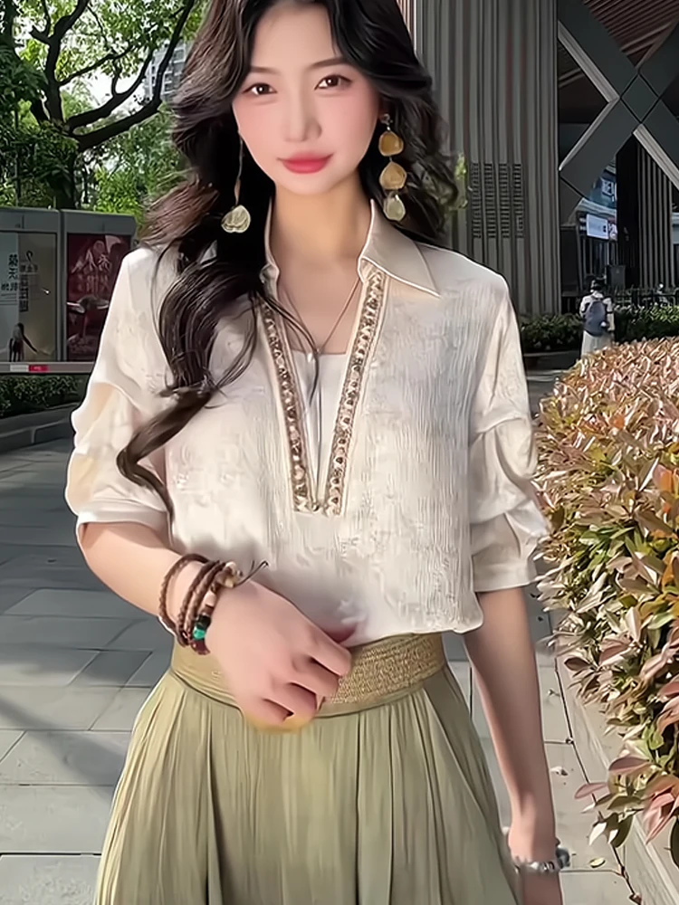 

Silk Satin Short Sleeve Crew Neck Shirt Korean Style Commute Fashion Embroidery Design Summer Unique Top Women's Shirt