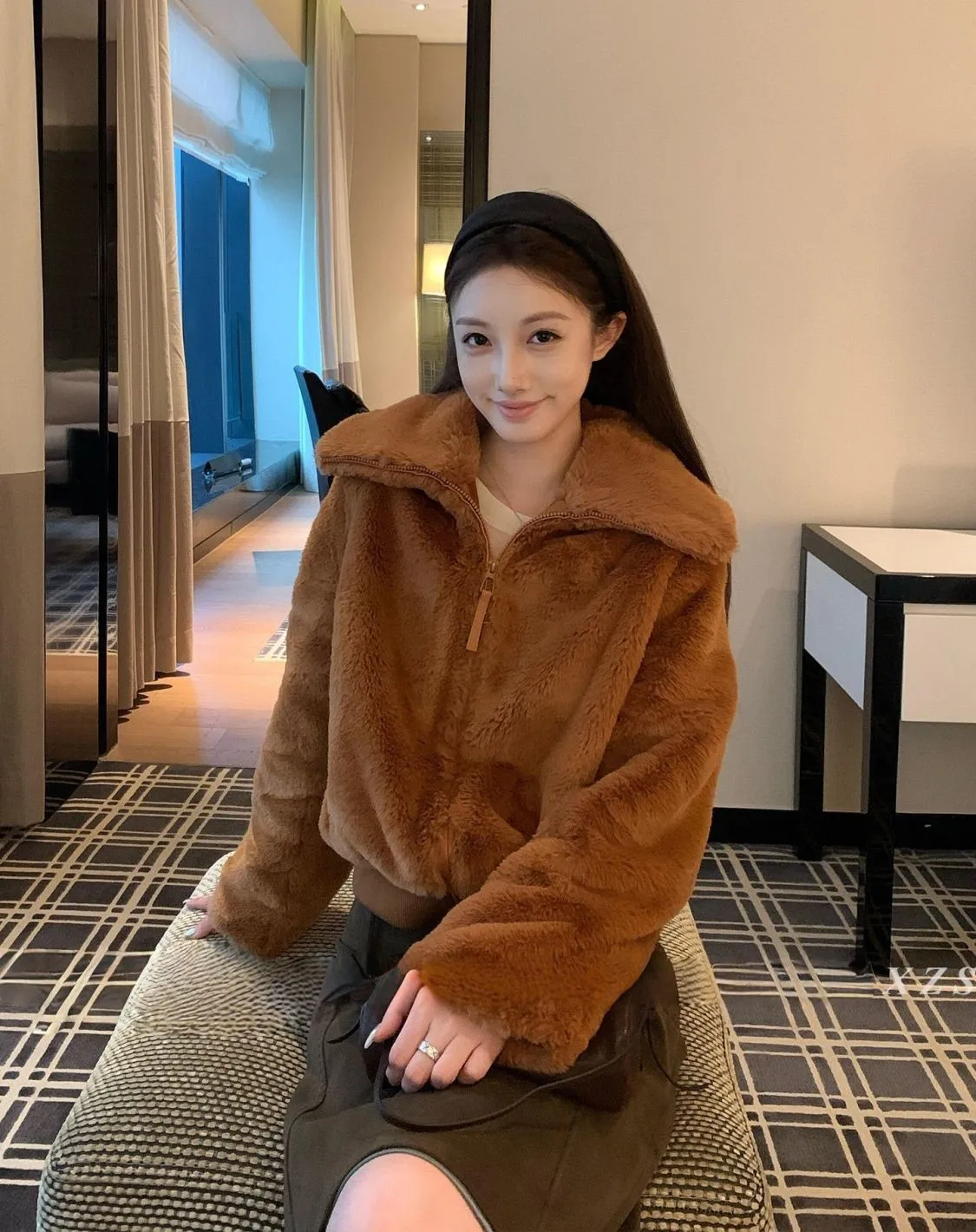 인조 모피 여성 코트, 여성용 휴가용 자수 프리미엄 아메리칸 스타일 허리 조절 가능한 네이처 플레어 기품 있는 트렌드