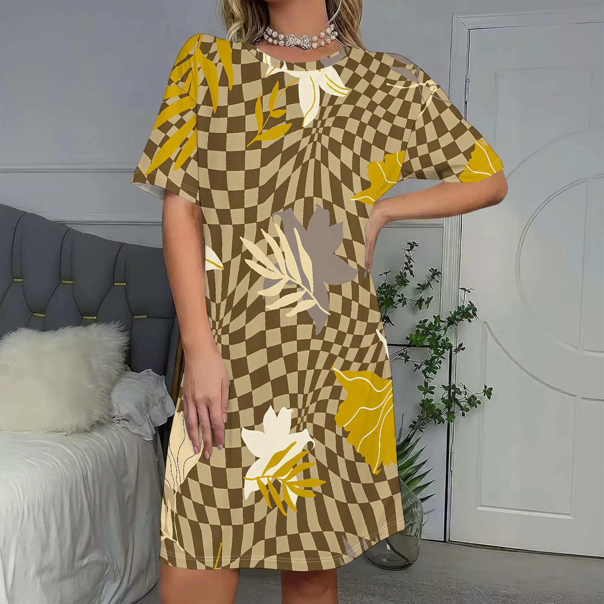 

Checkerboard Leaf Print, Short Sleeve Dress, Loose Fit Shift Dress, Casual Summer Wear, Beach Holiday Vacation Outfit, S-2XL