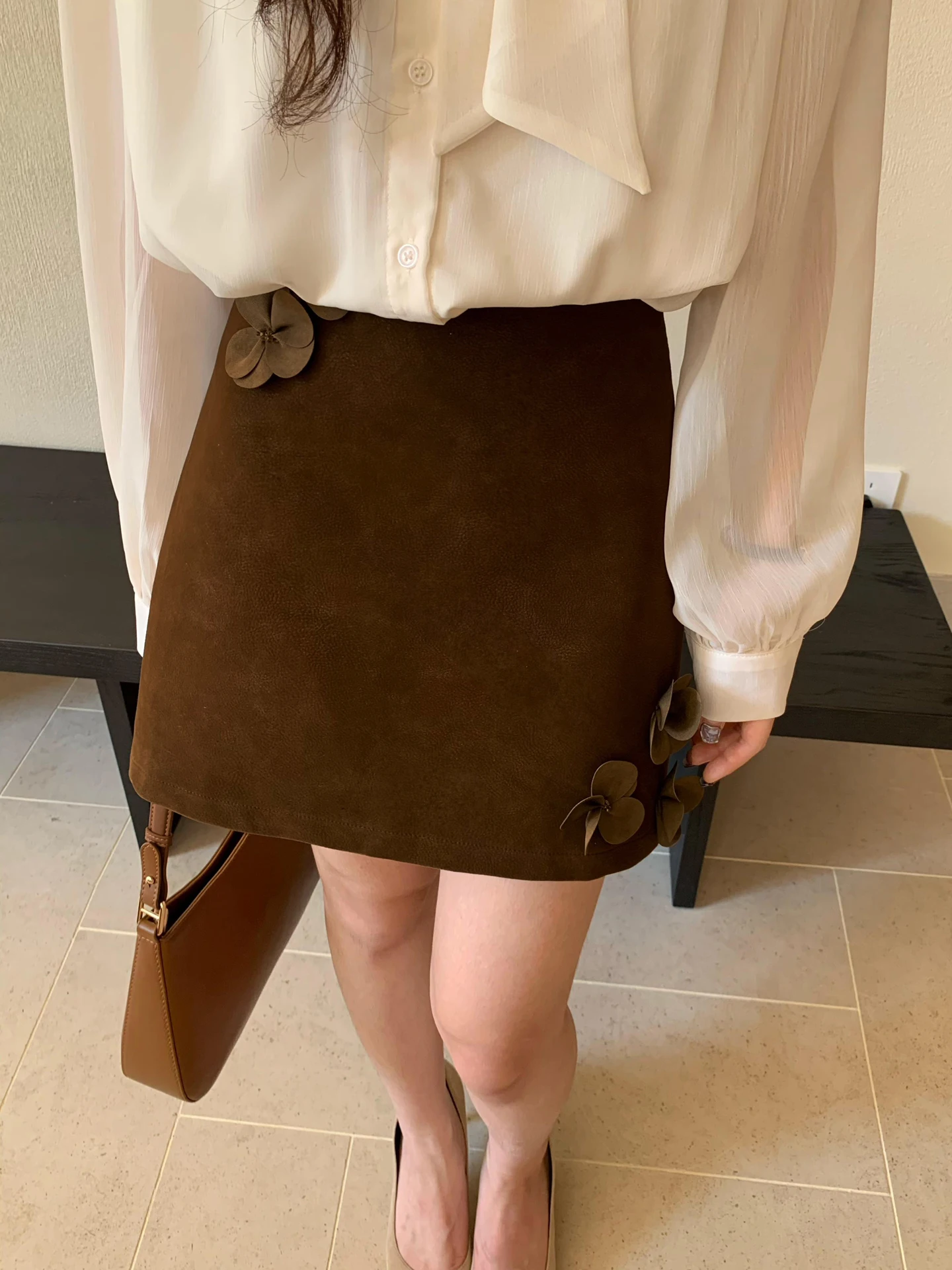 Moby High Waist PU Leather ort Skirt with Beaded Flower Embelliment Vintage Sle Commute Wear A-Line Silhouette