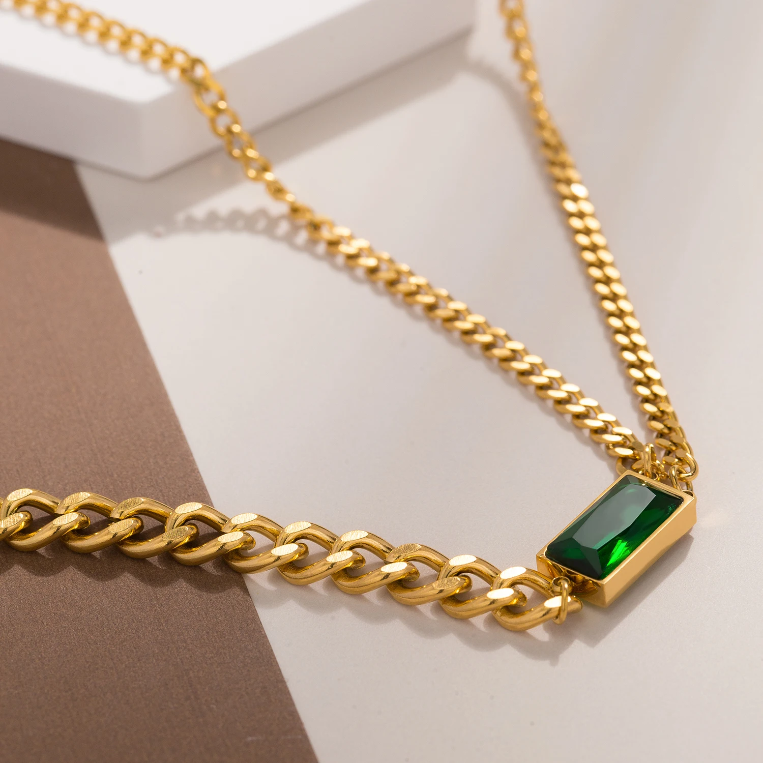 Classic Emerald Asymmetric Chain Necklace for Women Stainless Steel Necklace for Daily Wear Jewelry