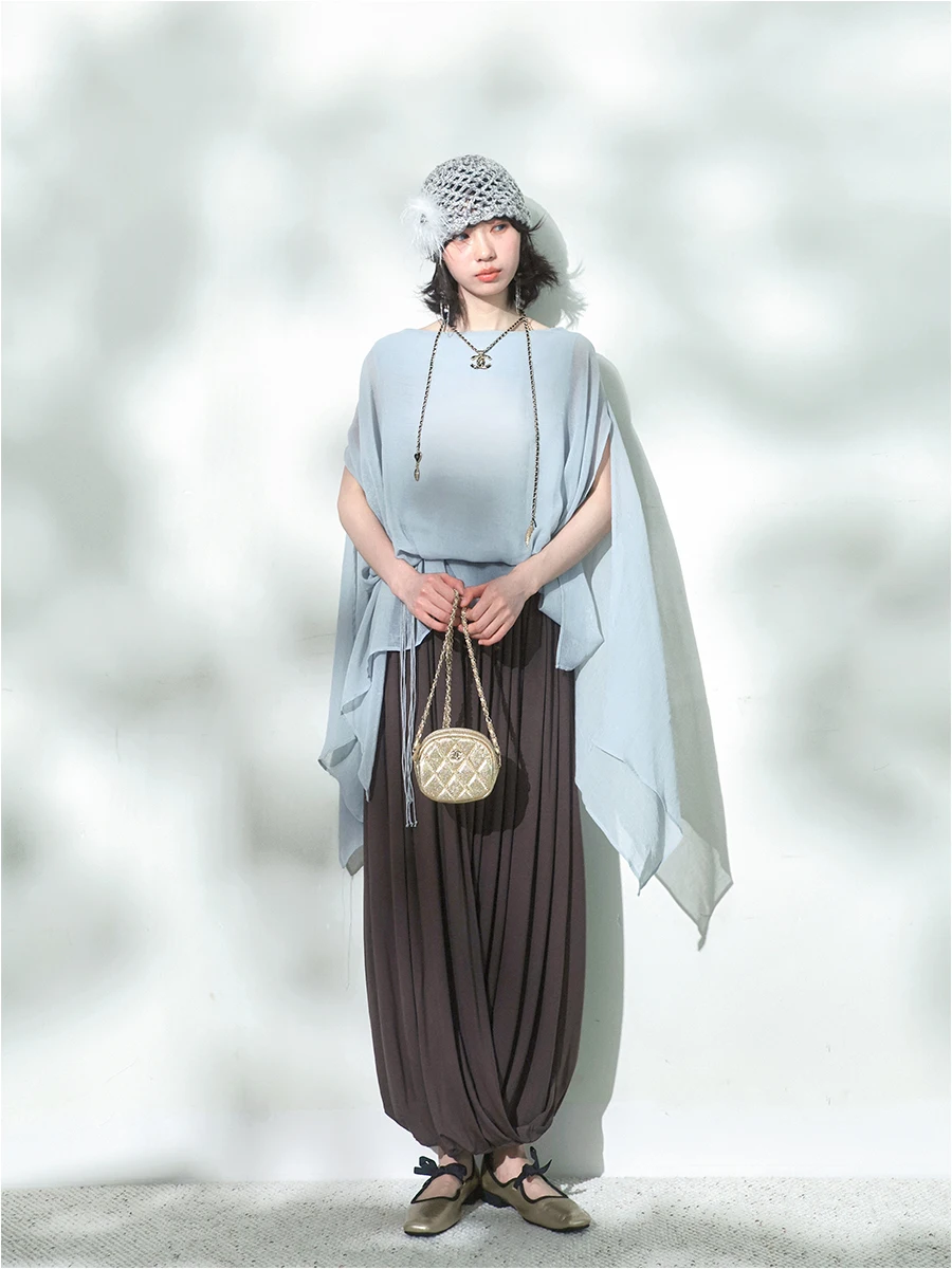 

Liparpa Chiffon Shawl Ultra-light Asymmetrical Shoulder One-Shoulder Blouse Curtain Sleeveless round Neck Mid-length Women's ...