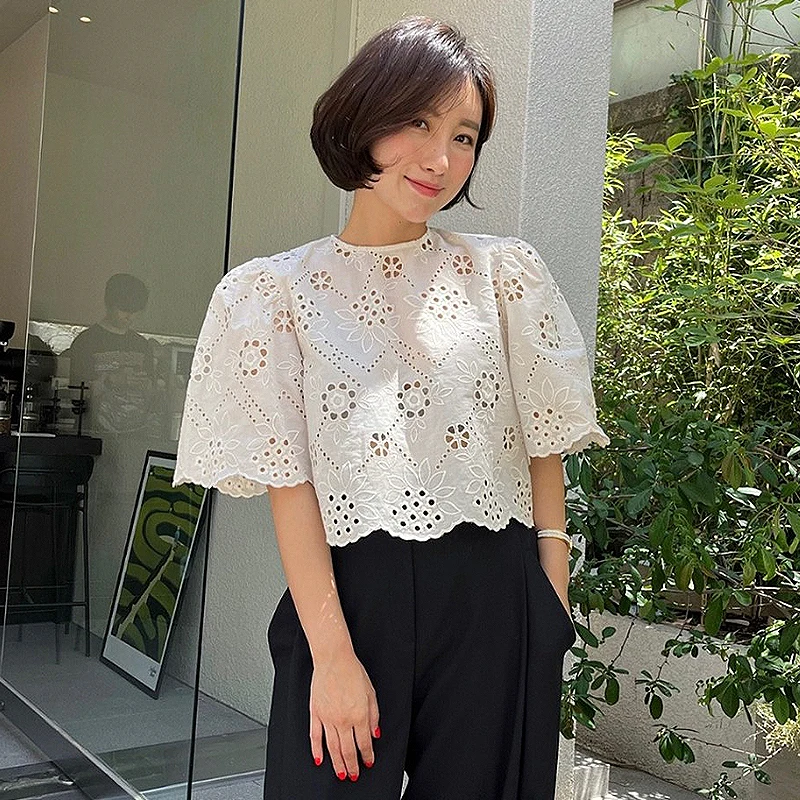 レトロ半袖刺繍フックフラワー透かしバブルスリーブゆったりトップス レディース 夏 スイートスタイル カジュアルゆったりシャツ