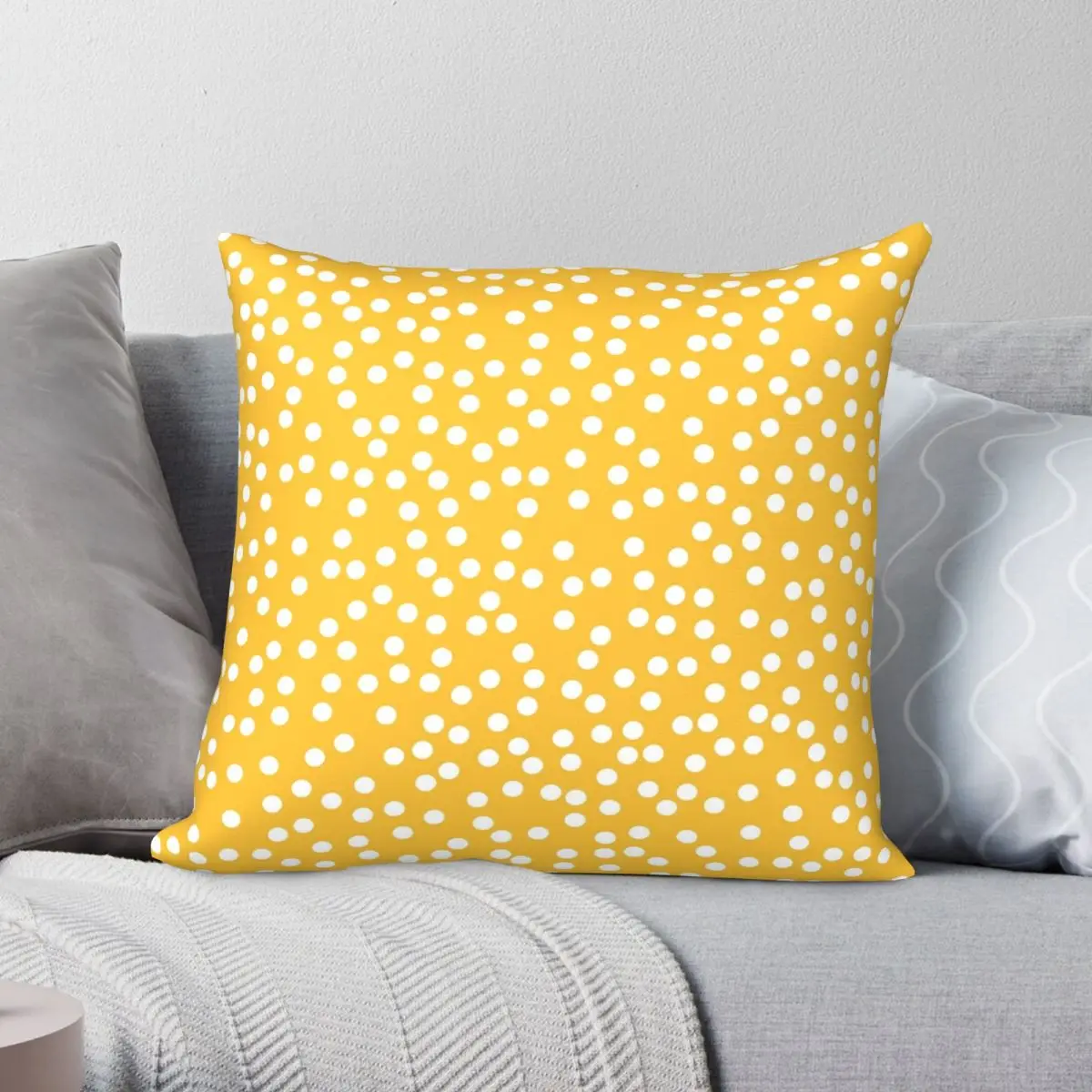 

Yellow And White Polka Dot Square Pillowcase Polyester Linen Velvet Pattern Zip Decorative Home Cushion Case