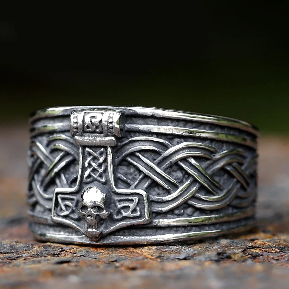 Neues Wikinger-Amulett, nordischer Mjolnir, Thors Hammer und Totenkopfring für Männer und Frauen, Edelstahl, männlicher Ring, Geschenk, kostenloser Versand