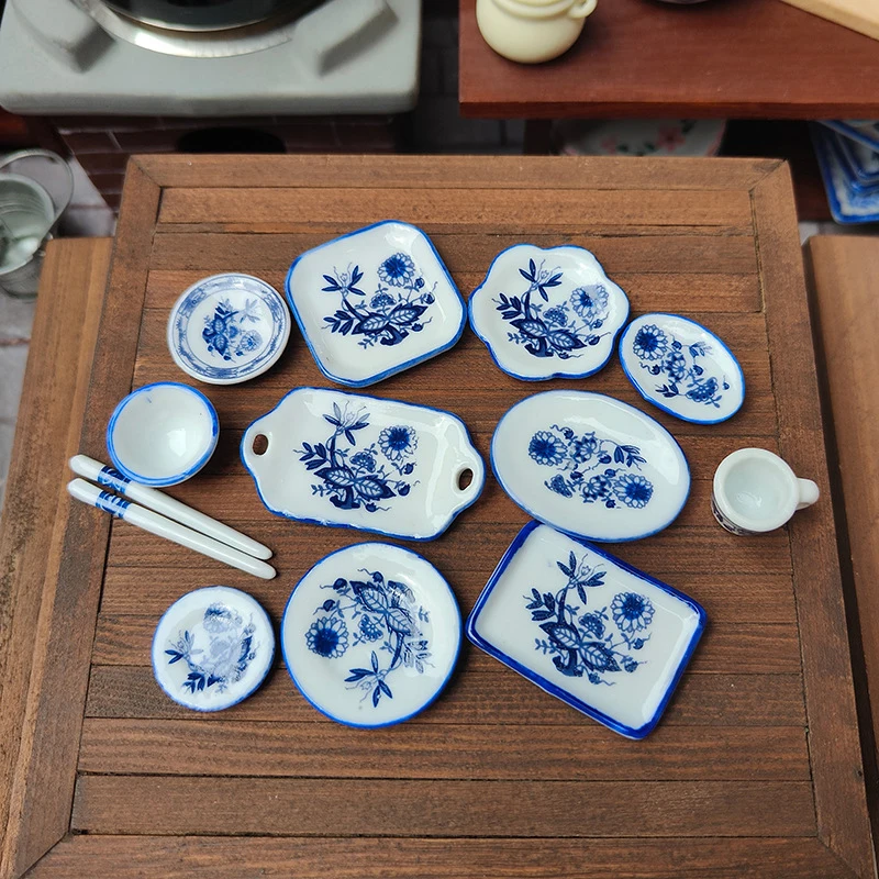 Vajilla en miniatura para casa de muñecas, taza de té de cerámica de porcelana, vajilla en miniatura de cerámica azul y blanca, adornos, piezas de molde, 1 Juego