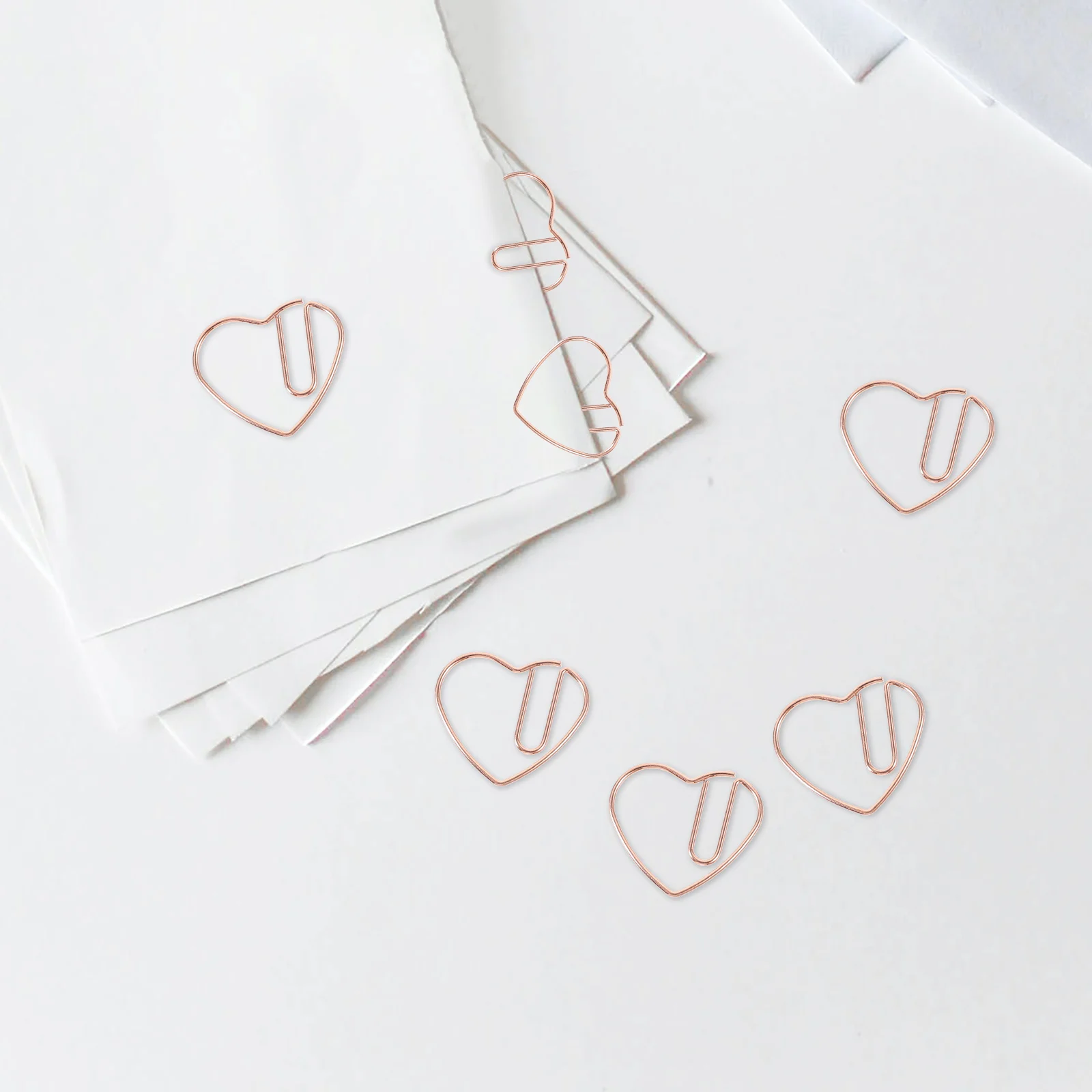 

50pcs Heart Shaped Paper Clips Mini Metal Bookmarks Decorative Rose Gold Office School Supplies Gifts cute heart modeling