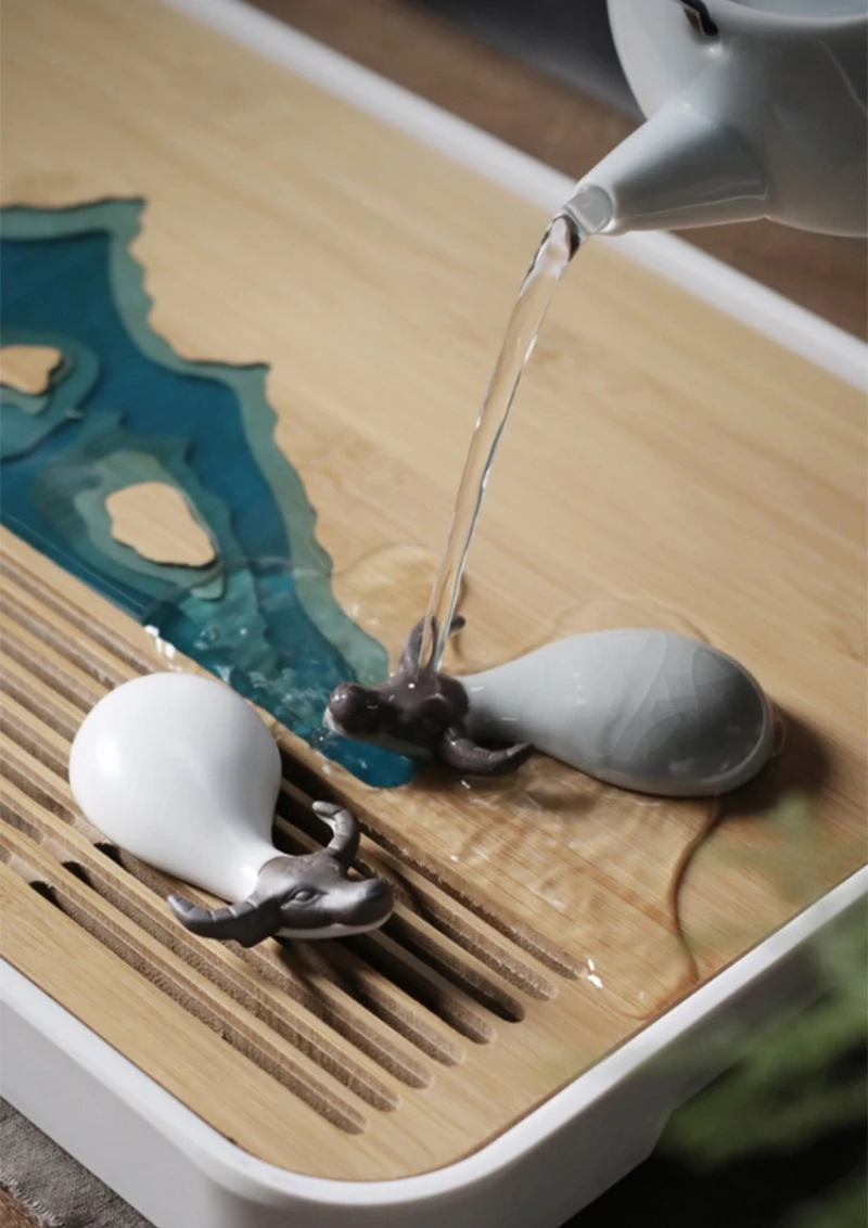 السيراميك الجاموس Kawaii غرفة ديكور الشاي الحيوانات الأليفة زخرفة الكونغ فو طقم شاي اكسسوارات Ge فرن الماشية ديكور المنزل كليب حامل فرشاة #3