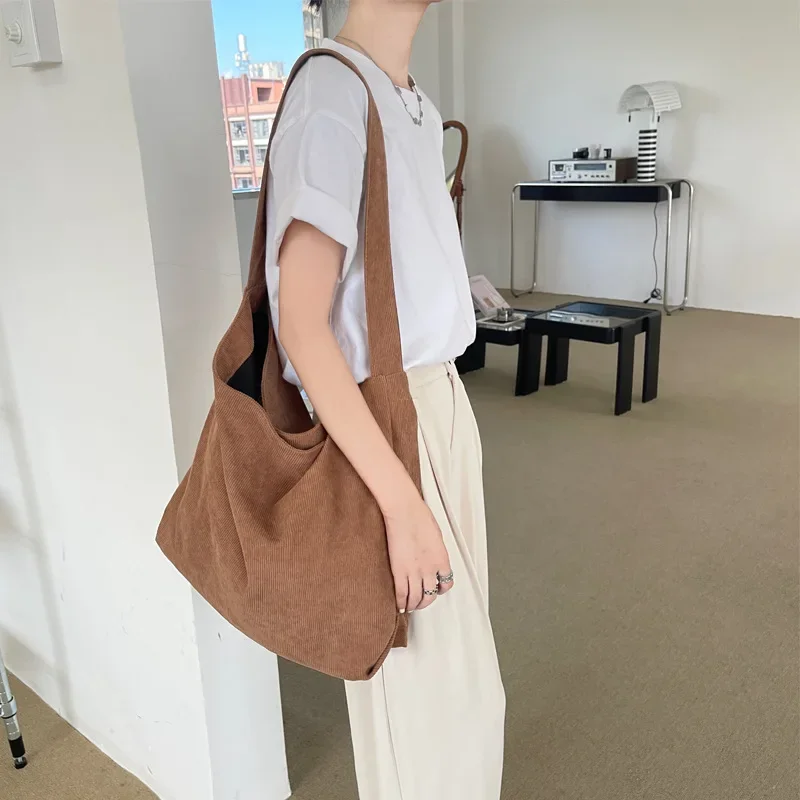 Simple and Large Capacity Retro Fashion Lazy Style Ins Artistic Corduroy Women's Shoulder Bag Women's Crossbody Bag