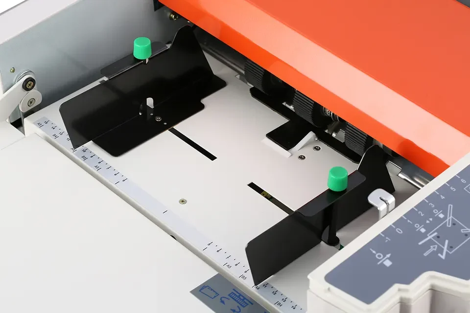 Uving 305 Leaflets Maker Paper Sheet Folder Brochure Folding Paper Folding Machine With Factory Price