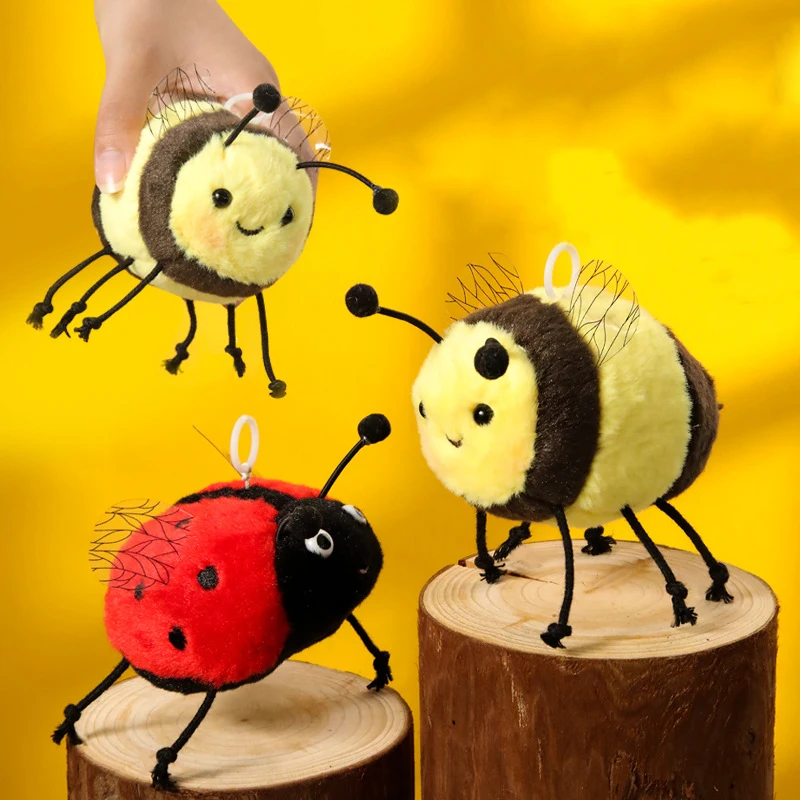 

Plush Insect Series Cartoon Cute Pulling Rope Clockwork Bee Ladybird Sound Animal Toys Funny Children's Decompression Vent Dolls