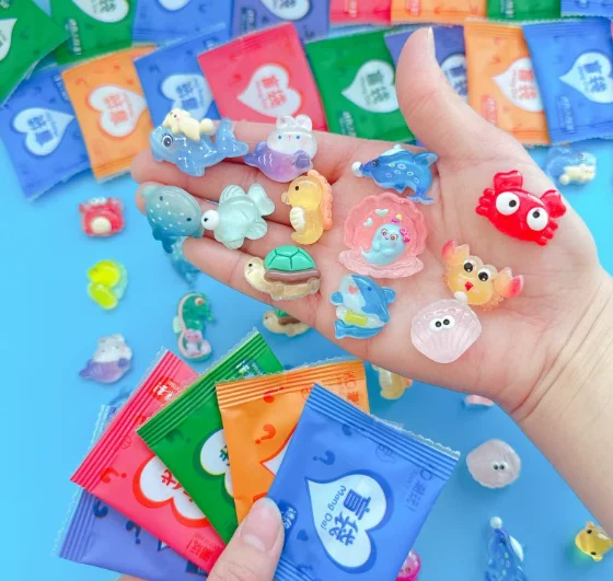 50 stuks Glow Animals Blind Box, Mini Verrassing Speelgoedtas voor kinderen, Lichtgevende Feestartikelen, Verjaardagscadeaus Kinderen Diverse Kleuren